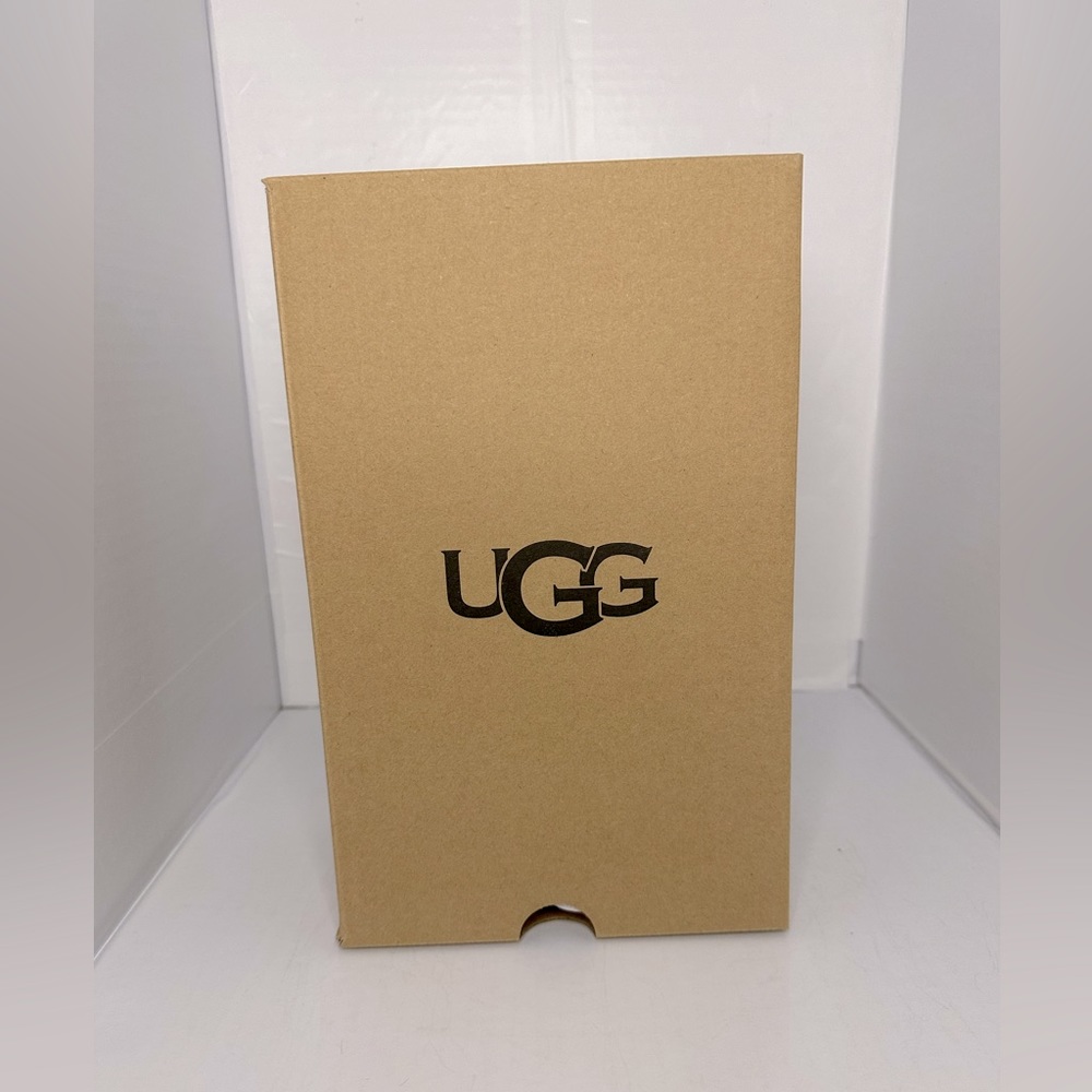 Girls Oh Yeah Ugg Slippers - Picture 3 of 7